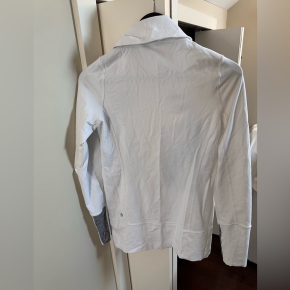 LULULEMON IN STRIDE JACKET White and Gray SIZE 6 - Picture 3 of 12